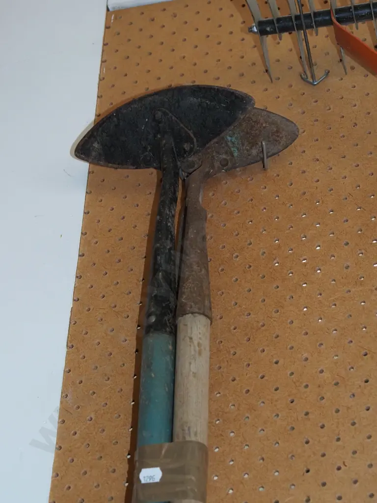 bundle of garden hoes Image 1++