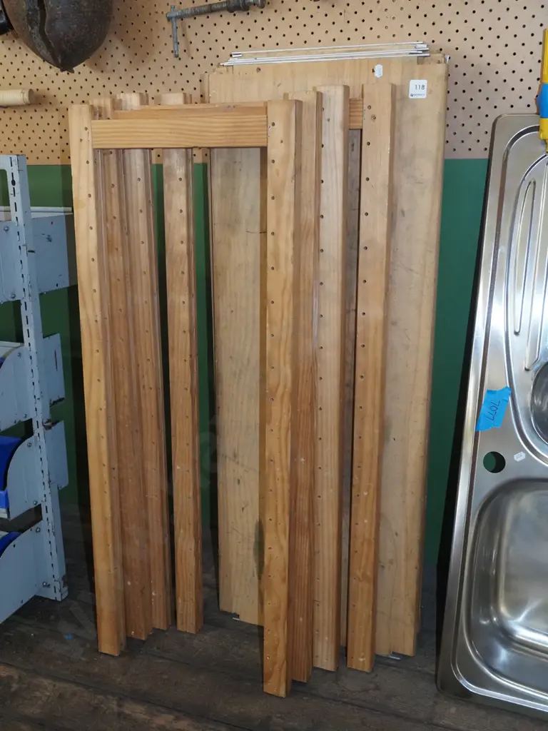 Lundia shelving - 4 uprights, 6 shelves - no stays Upright H970 Shelves L1020 Image 1++