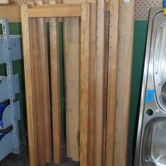 Lundia shelving - 4 uprights, 6 shelves - no stays Upright H970 Shelves L1020