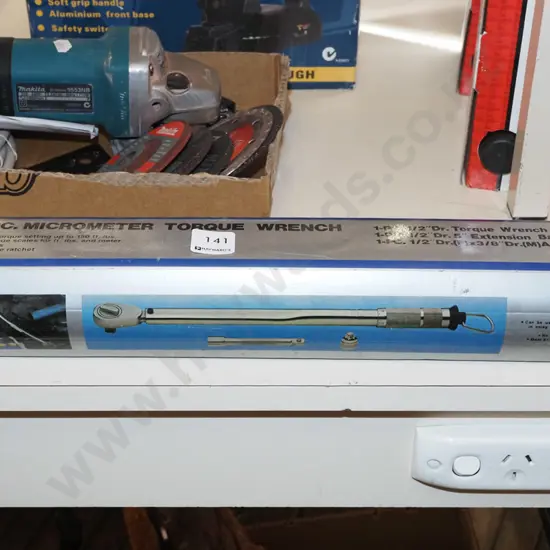 box; 3 piece micro meter torque wrench