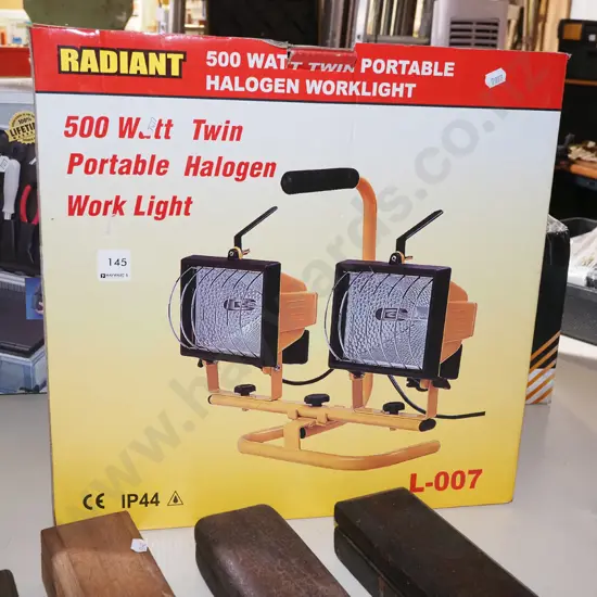 boxed 500W twin portable halogen work lights