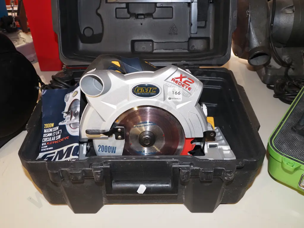 GMC skilsaw in carry case Image 1++