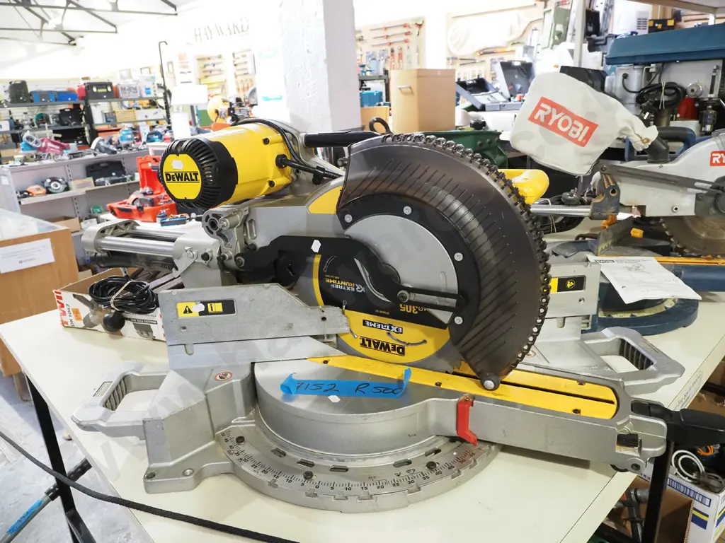 Dewalt 350mm double bevel sliding compund mitre saw Image 1++