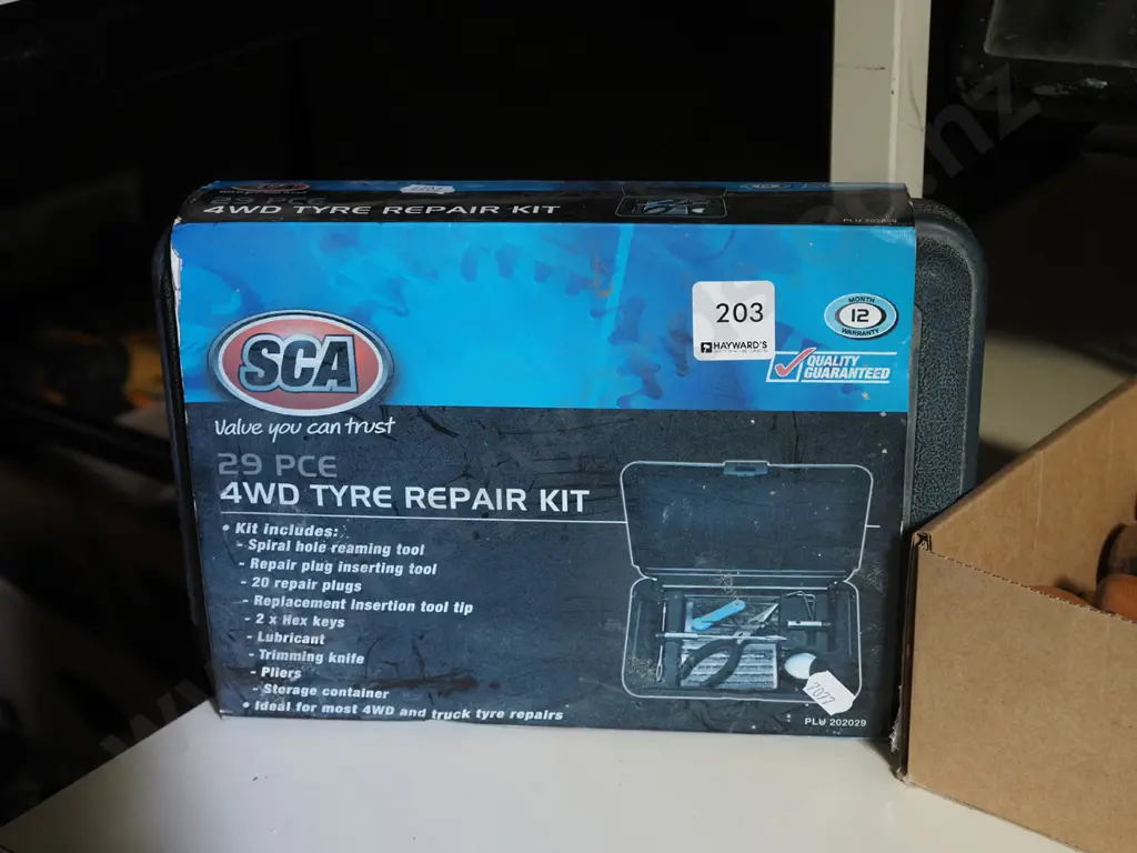 SCA 29 piece 4WD tyre repair kit Image 1++
