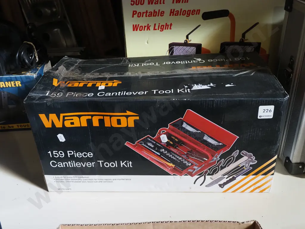 as new Warrior 159 piece cantilever tool kit Image 1++