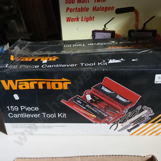 as new Warrior 159 piece cantilever tool kit