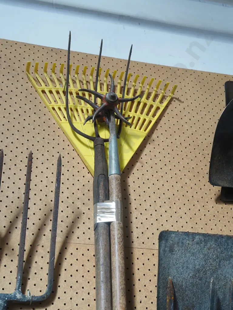 grass rake, pitch fork, cultivator Image 1++