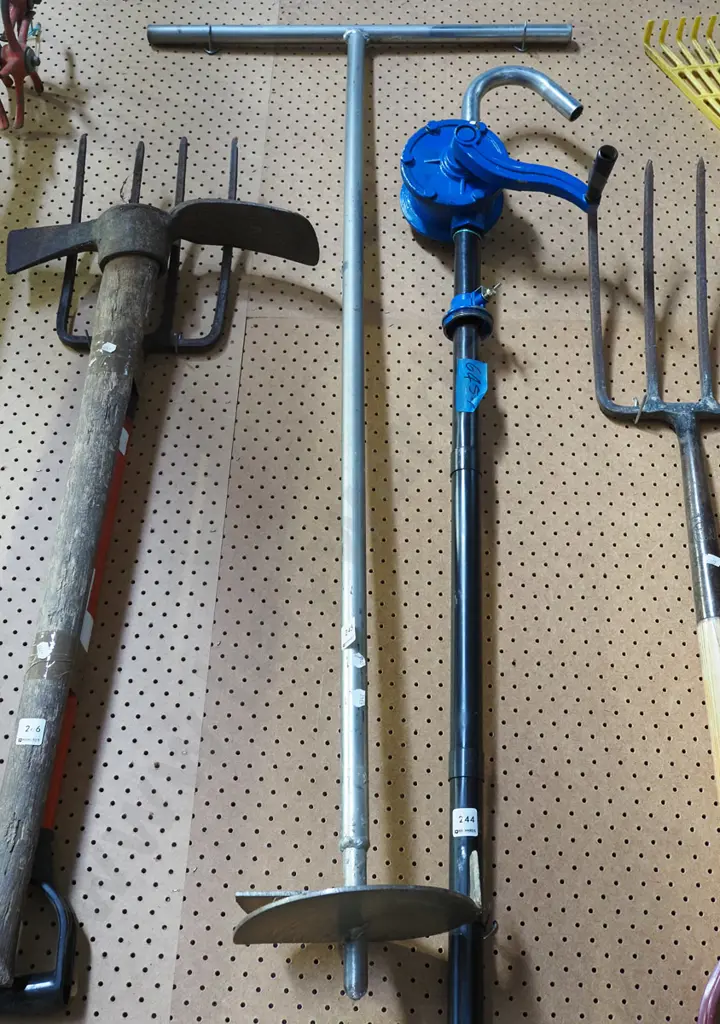 hand operated post hole borer Hole Diam200 Image 1++