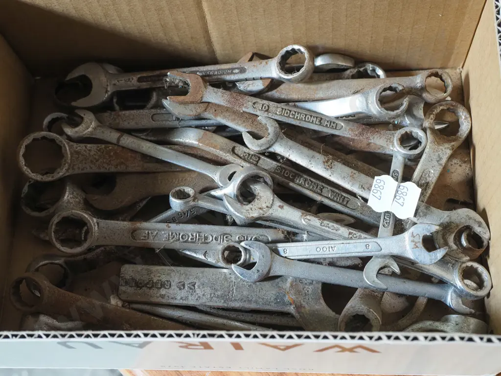 box of spanners Image 1++