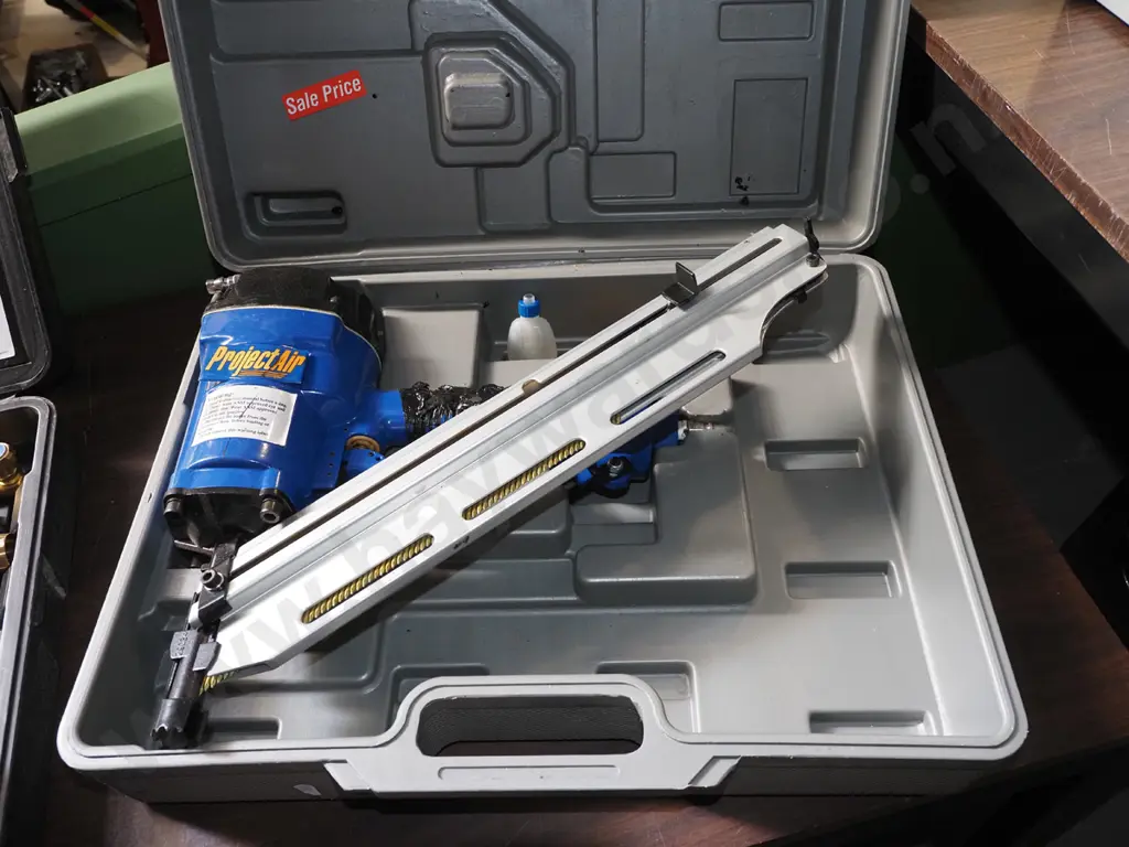 Project air nail gun in plastic case Image 1++