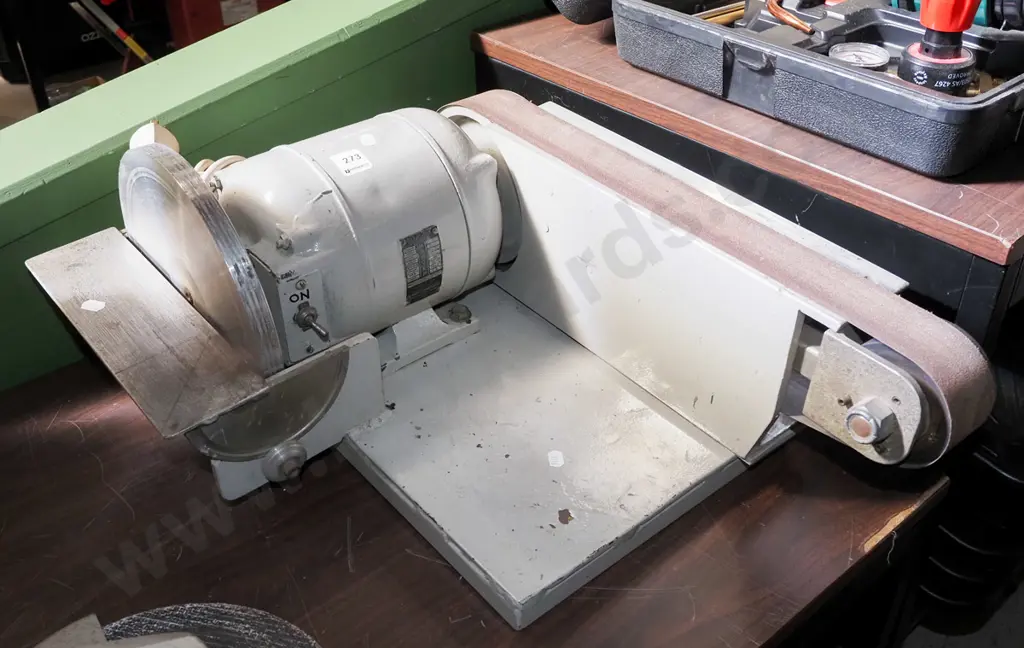 sanding station Image 1++