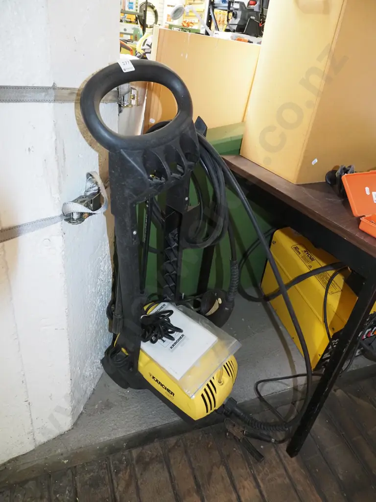 Karcher 490M water blaster Image 1++