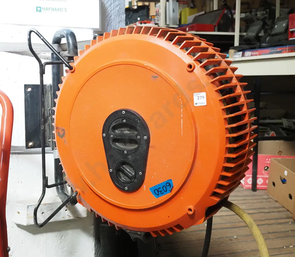 wall mounted air hose and reel Image 1++