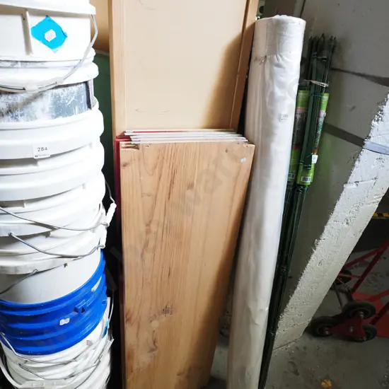 Lundia shelving 2x uprights, 5x shelves - no stays Uprights H1580 Shelves L1200
