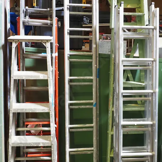 unbranded aluminium extension ladder