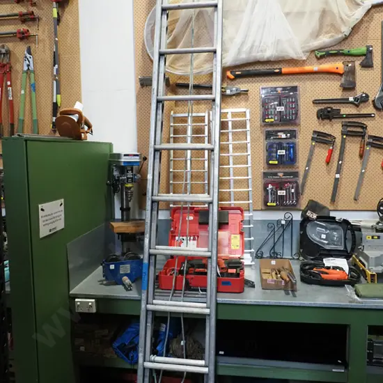 aluminium extension ladder