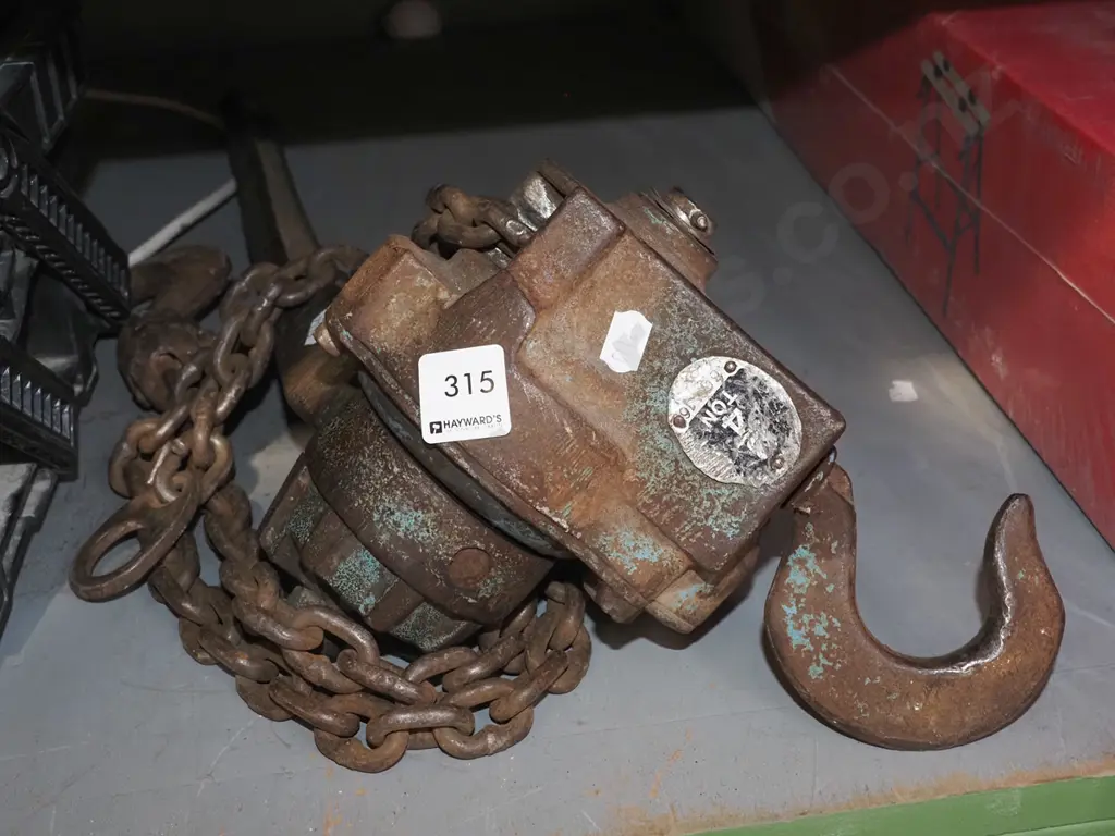 vintage ratchet hoist Image 1++