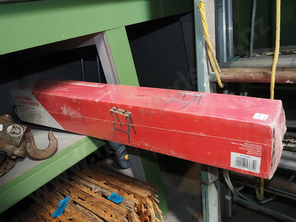 boxed adjustable work bench Image 1++