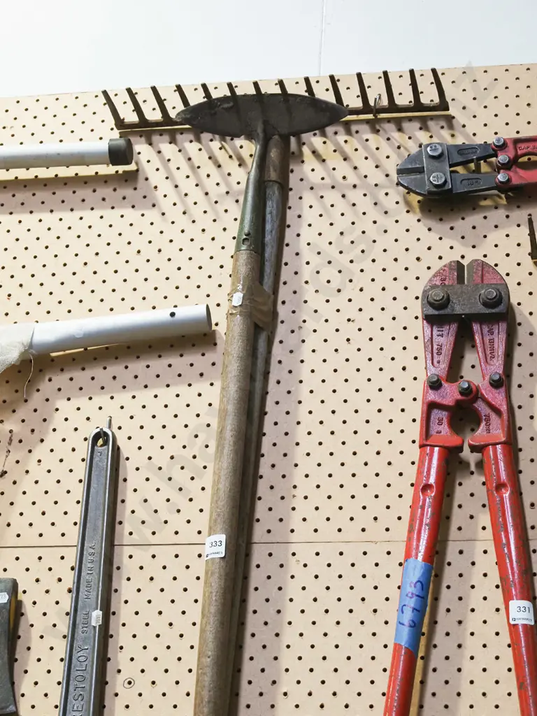 rake, hoe Image 1++