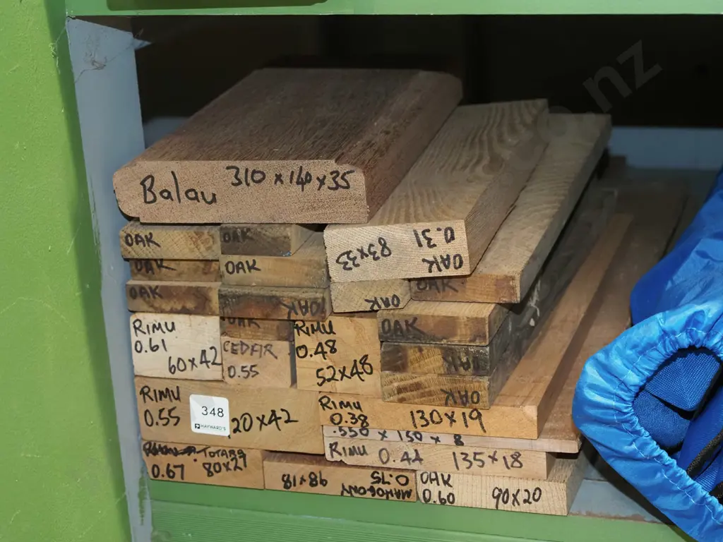 various lengths of timber Image 1++