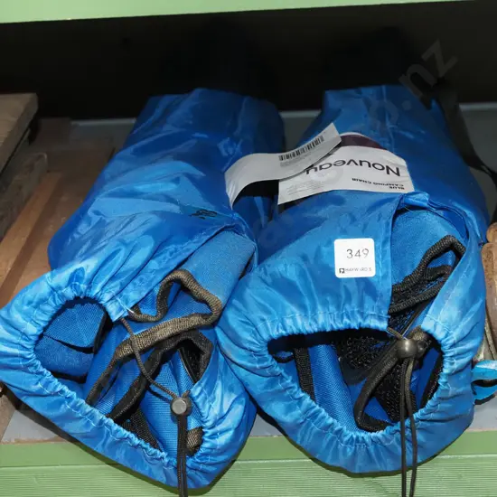 2x blue camping chairs