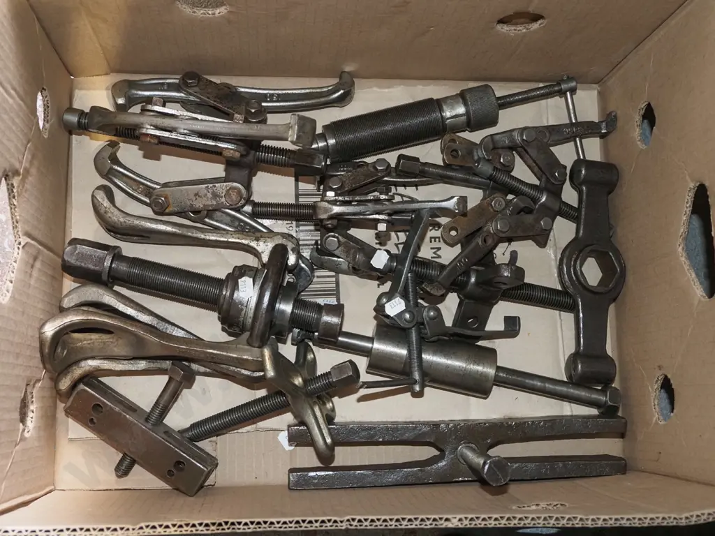 box; gear pullers Image 1++