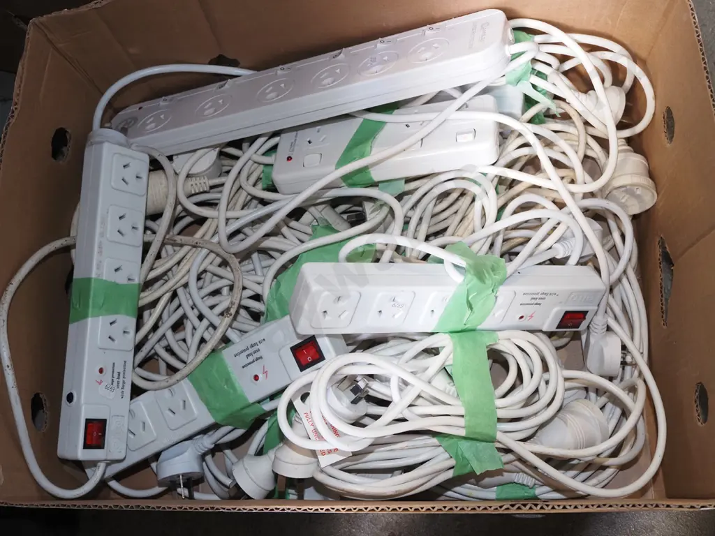 box; extension cords, multi boxes Image 1++