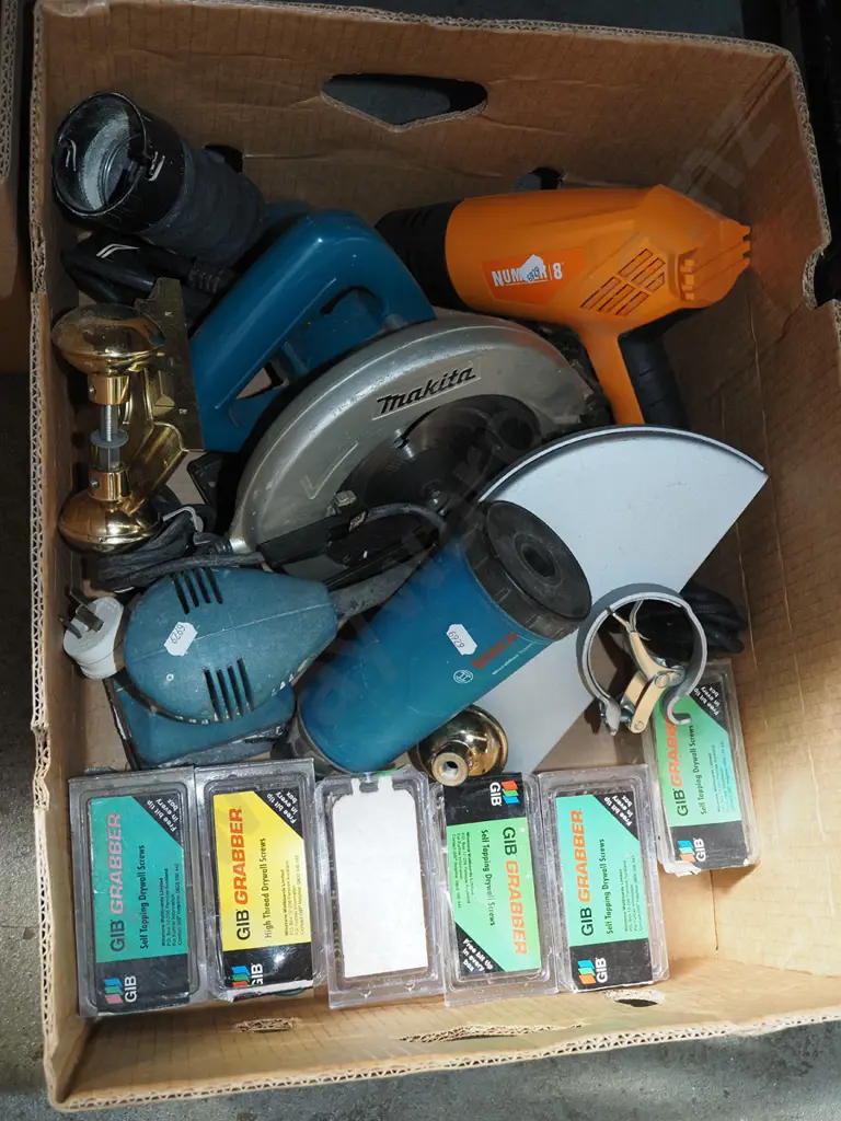box; skilsaw, orbital sander, gib screws etc Image 1++