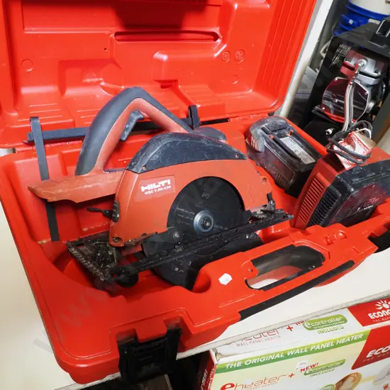 Hilti WSC 7.25/A36 battery powered skilsaw in case with battery and charger