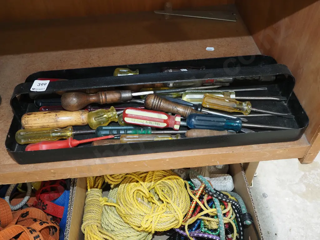 metal tray and various screwdrivers Image 1++