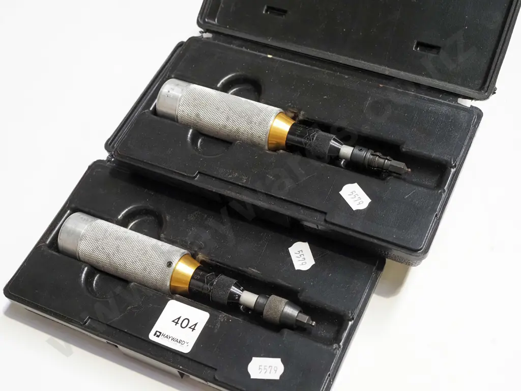 2x cased torque limiting screwdrivers Image 1++
