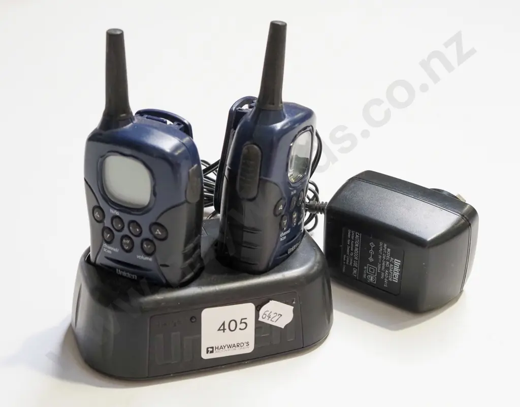2x Uniden 2 way hand held radios Image 1++
