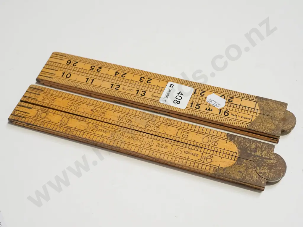 2x vintage builder's rulers Image 1++