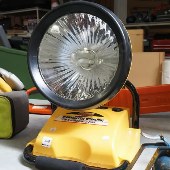 Super Works 30W fluorescent rechargable work light