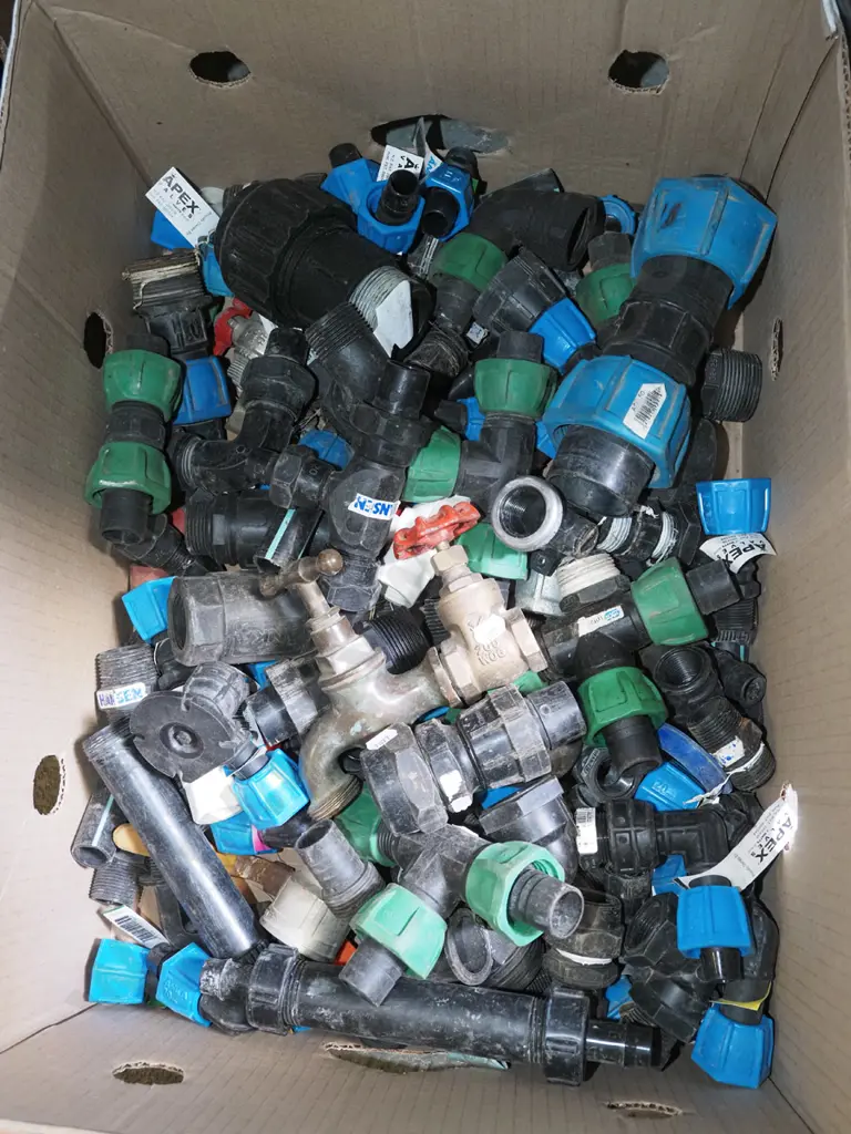 box; irrigation fittings, brass tap Image 1++