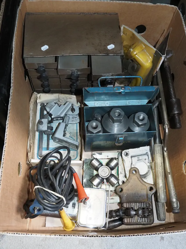 box; voltmeter, saw sharpener, seal puller kit etc Image 1++