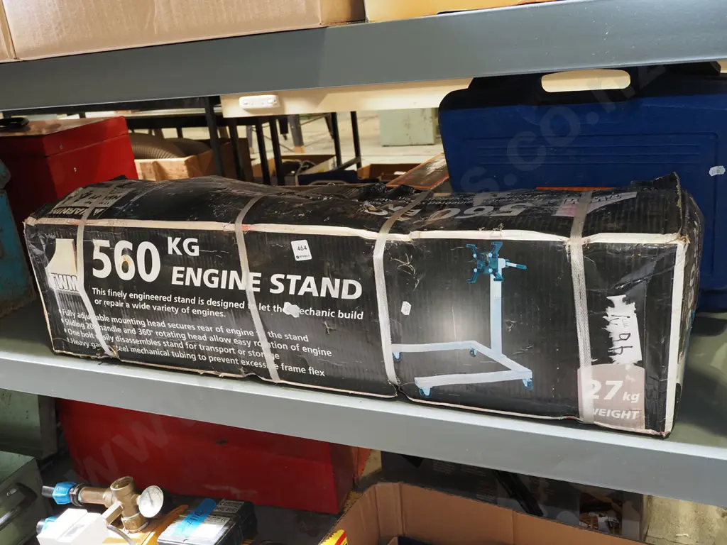 560kg engine stand in box - damage to box Image 1++