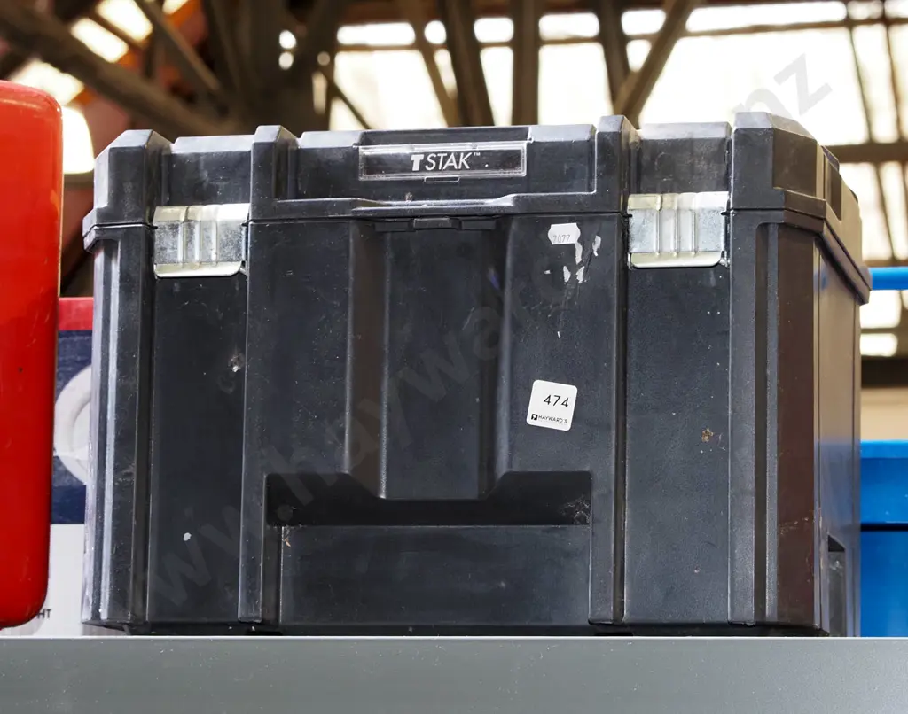 Dewalt black plastic tool box Image 1++