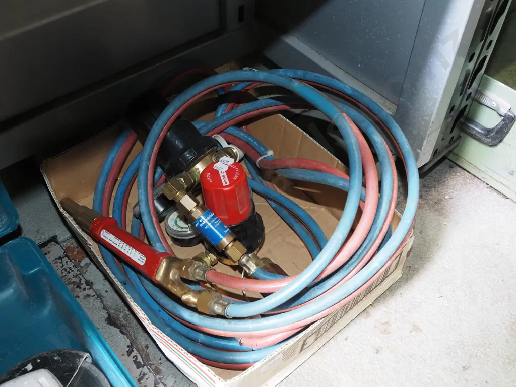 gas welding hose, torch and valves Image 1++
