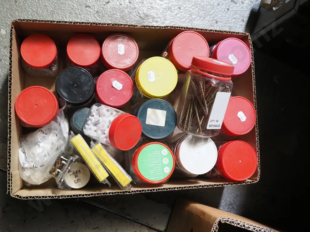 box; various screws, nuts, bolts, fasteners Image 1++