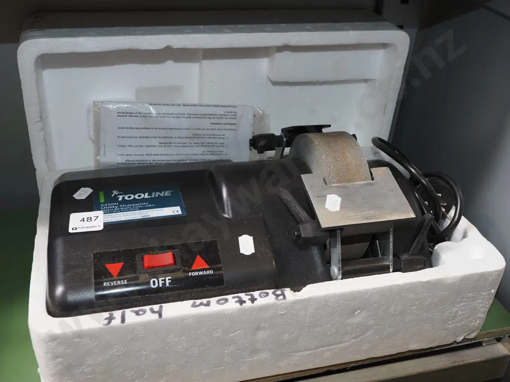 Tool Line electric utility sharpener Image 1++