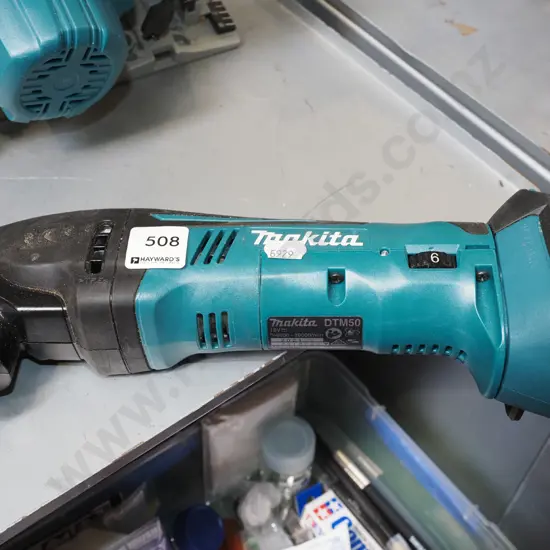 Makita DTN50 multi tool