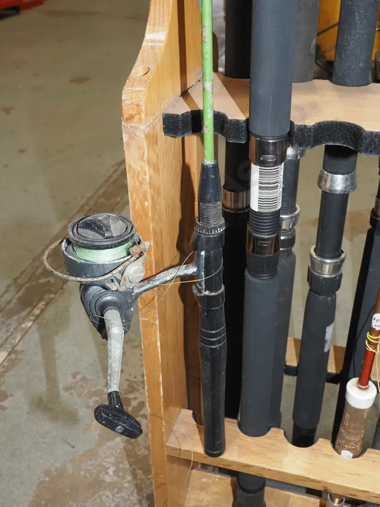 fishing rod and reel, fishing rod - orange dots Image 1++