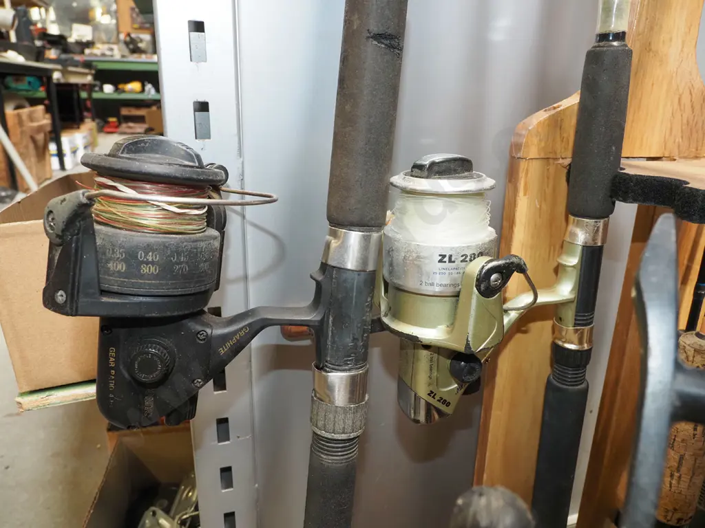 2x fishing rods and reels - orange dots Image 1++
