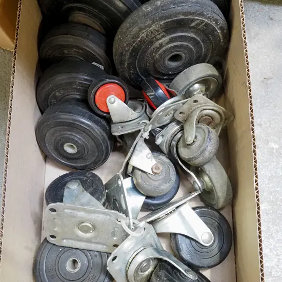 box; casters, rubber wheels
