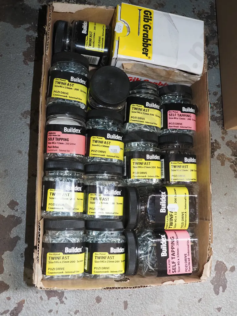 box; various screws   Image 1++