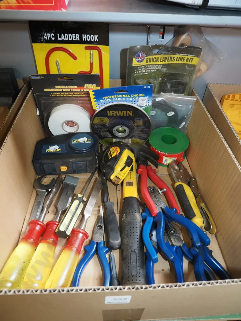 box; chisels, hammer, vice grips, mounting tape etc Image 1++