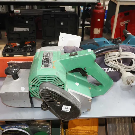 Hitachi SB/110 belt sander