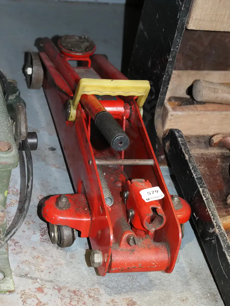 trolley jack Image 1++