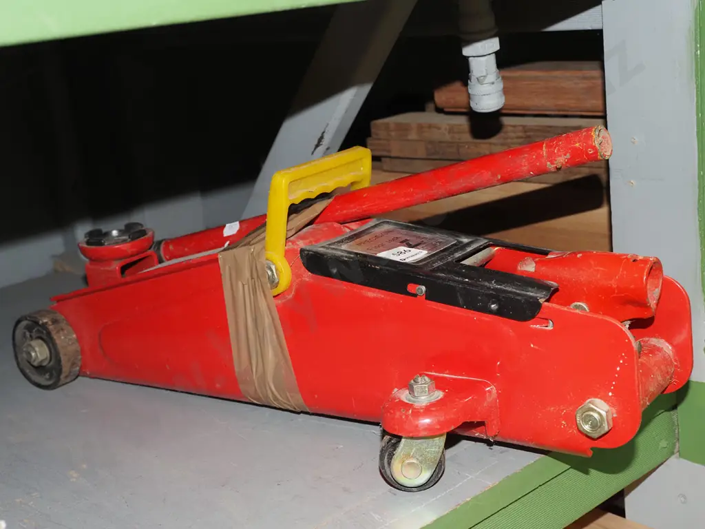 trolley jack Image 1++